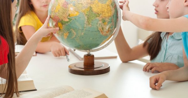 "Rodzice z klasy mojego syna chcą kupić drogi prezent dla nauczyciela na koniec roku"