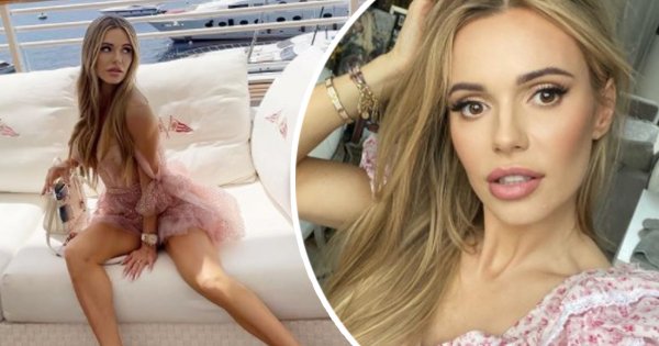 Doda w mocno wyciętym bikini w wężowy wzór wygląda jak modelka. Im starsza, tym piękniejsza?!