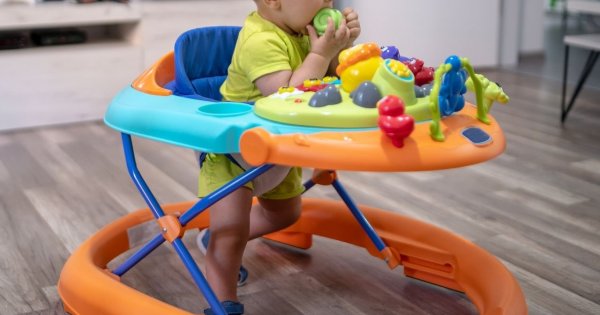 "Mąż pod moją nieobecność wkłada syna do chodzika! Tyle razy jest o to awantura. Oszaleję!"