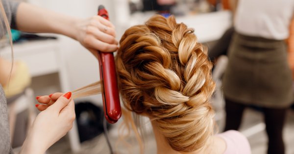 3 fryzury na wesele, które zrobisz łatwo i szybko