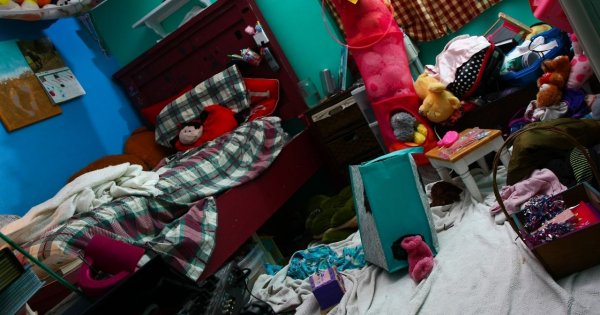 "Moja córka nie sprząta pokoju. Mam zamiar wszystkie jej rzeczy wyrzucić... Nie mam siły"