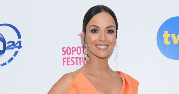 Paulina Krupińska w pomarańczowym kombinezonie zachwyciła! "Obłędnie, z klasą" - chwalą fani