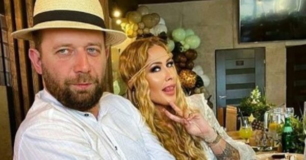 TYLKO U NAS: Zdjęcia z poprawin Sylwii Peretti i jej męża! Stylizacja lepsza niż na weselu?