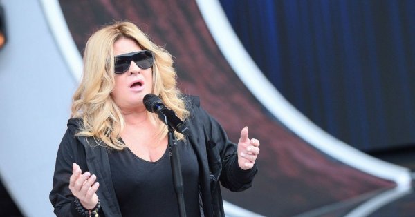 Beata Kozidrak miała jeszcze w tym miesiącu zagrać koncert. Organizator odwołał jej występ
