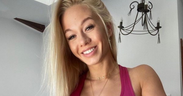 Kasia Dziurska robi szpagat w bikini, eksponując swoje kobiece wdzięki!