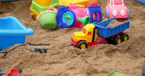 "Dziecko z klatki obok kradnie zabawki mojemu synkowi. Dałam mu lekcję, którą zapamięta!"