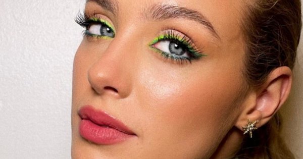 Wiktoria Gąsiewska prezentuje swoje tatuaże w najmodniejszym makijażu tego sezonu! Koniecznie zobacz!