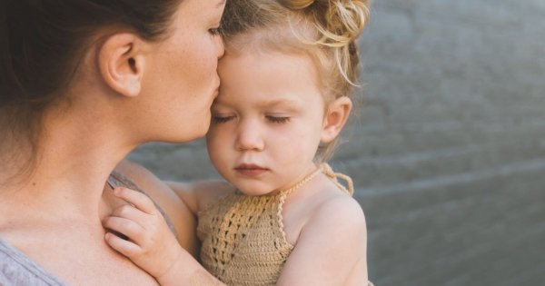 "Mąż nie daje mi pieniędzy, mimo że siedzę w domu z chorą córką. Nie wiem, co mam zrobić!"