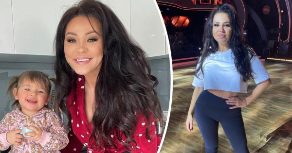 Sylwia Bomba w czerwonej sukni z rozcięciem do samego uda! "Co za noga! Jak gwiazda Hollywood" - chwalą fani