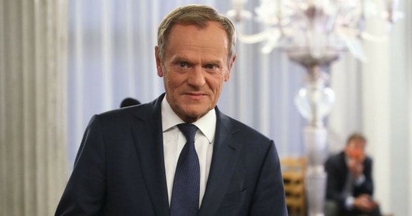 Donald Tusk bez prawa jazdy! Zwolennik fotoradarów został ukarany za przekroczenie prędkości!