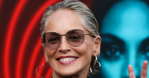 Zniewalająca 63-letnia Sharon Stone na gali pokazuje młodszym koleżankom, jak ubierać się z klasą!