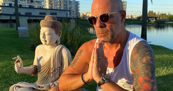 Bruce Willis szaleje na TikToku. Znany twardziel pokazuje, że ma do siebie dystans!