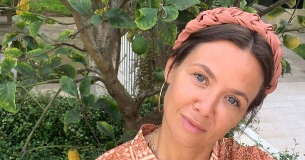 Kinga Rusin ćwiczy jogę na Malediwach. Czy podpis sugeruje, że kobieta odpuszcza sobie tematy polityczne?