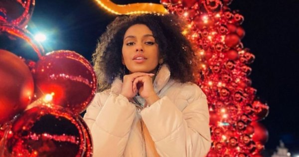 "Hotel Paradise": Nana pokazała swoje sylwestrowe paznokcie! Wow!