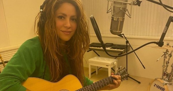 Shakira szykuje nowy HIT? Przy okazji przypomina - "Waka Waka - osiągnęło 3 miliardy wyswietleń"!