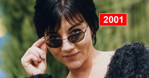 54-letnia Shazza w sexy butach za kolana i mini powala figurą. Ona się nie zmienia!