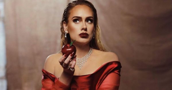 Adele znowu szczęśliwa! Spędza czas na meczu z ukochanym! Pasują do siebie?