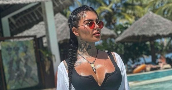 "Królowe życia” – Anna Renusz wspomina wakacje na Zanzibarze, kuszącymi ujęciami!