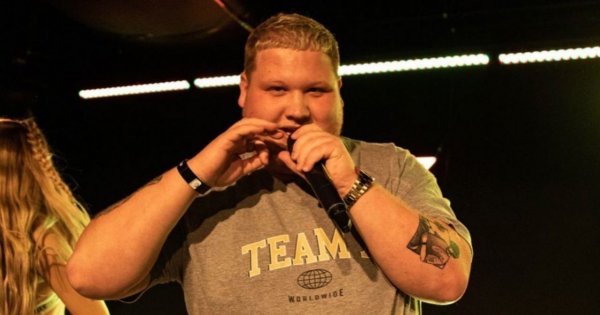 Team X - Leksiu po głośnej dramie wyjeżdża z kraju!