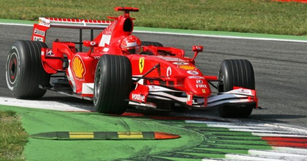 Michael Schumacher - niemiecki kierowca uwielbiany na świecie. Nie obyło się bez kontrowersji!