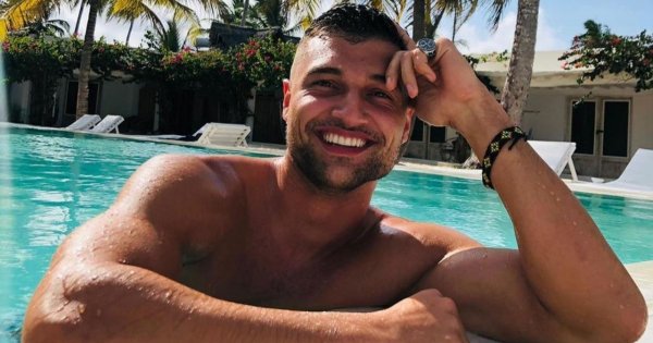 Simon z "Hotelu Paradise" wraca do Polski! Przy okazji zdradza jaki ma kontakt z Bibi!