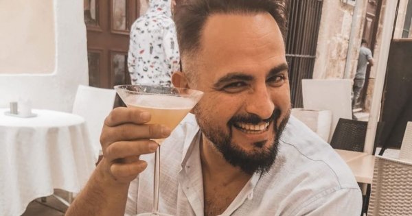 Spocony Agustin Egurrola w rozrzewnieniem wspomina wakacje - "wakacyjny chill"! Korzystne zdjęcie?