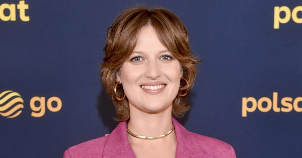 Aleksandra Domańska 4 miesiące po porodzie zachwyca figurą na ramówce Polsatu! Dobrze jej w damskim garniturze?
