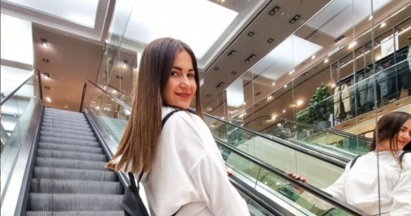 "Hotel Paradise": Wiktoria Gąsior już tak nie wygląda! Znowu zmieniła fryzurę! Powrót do blondu wywołał sensacje!