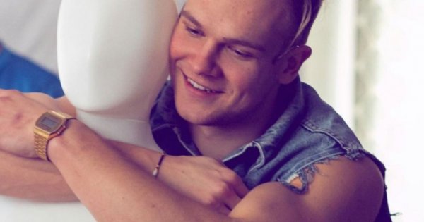 "Hotel Paradise": Miłosz wydał nową nutę! Słyszeliście już "M5"? "Twój czas, Milosz. To jest Twój czas" - fani są zachwyceni!