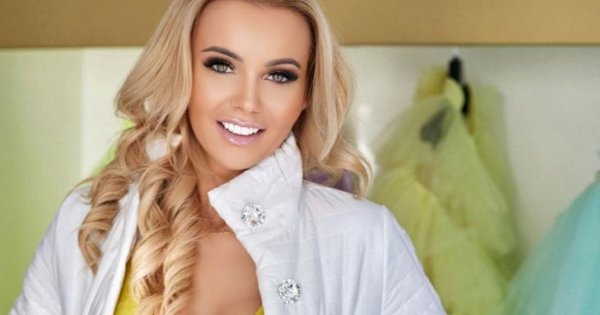 "Królowe życia" - Monika Chwajoł prezentuje sukienki w dresowym stylu! Czy to coś dla Ciebie?