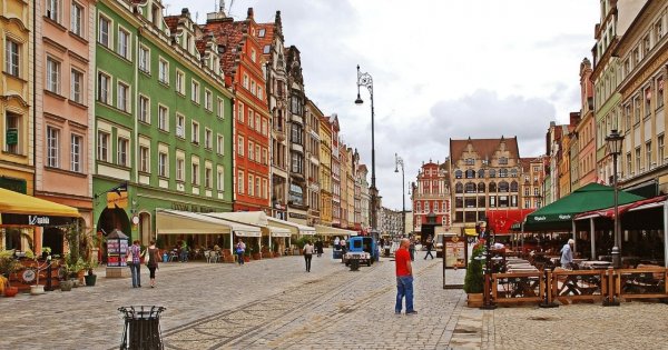 Wrocław: ulica Ruska przemalowana na ukraińskie barwy! Piękny gest solidarności!