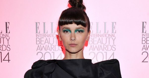 Fryderyki 2022: Monika Brodka w prześwitującej sukience prawie całkowicie odsłaniającej jej nagie ciało!