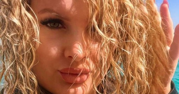 Karolina Plachimowicz odpicowała sobie twarz. Niestety coś poszło nie tak!