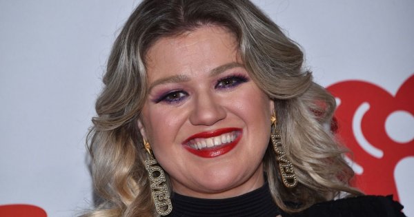 Kelly Clarkson bardzo przytyła! Gwiazda jest nie do poznania!