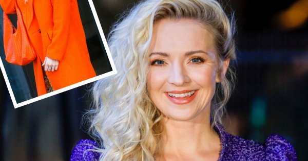 Basia Kurdej-Szatan w modnym pomarańczowym płaszczu! Miała na sobie też piękny wiosenny akcent...