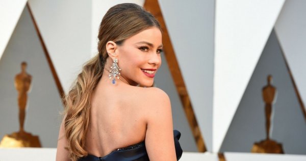 Sofia Vergara w bogato zdobionym gorsecie! Aktorka zdecydowanie ma się czym pochwalić!