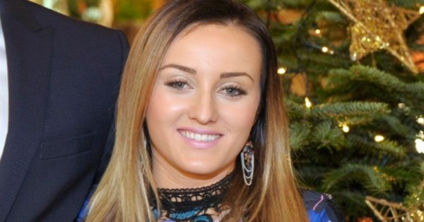 Rolnik szuka żony - Ania Bardowska w komunijnej stylizacji: "Sukienka okropna. DRAMA" - ktoś ocenił