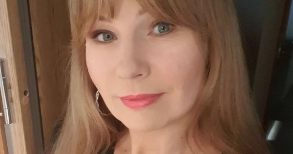 Anna Guzik w balowej sukni. Ten kolor to kwintesencja elegancji? „Po prostu błyszczysz!” – ktoś pisze