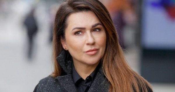 Beata Tadla w imponującej kreacji z odkrytymi ramionami! Fani porównują ją do Jennifer Lopez!