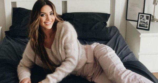 Jessica Ziółek pokazała piersi w różowym staniku! Co na to jej nowy ukochany?