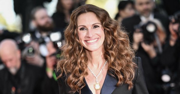 Julia Roberts niezmiennie zaskakuje w Cannes! Jaką stylizację wybrała na czerwony dywan w 2022?