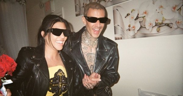 Kourtney Kardashian i Travis Barker w końcu wzięli prawdziwy ślub! Celebrytka wyglądała jak rozpustna Maryja!