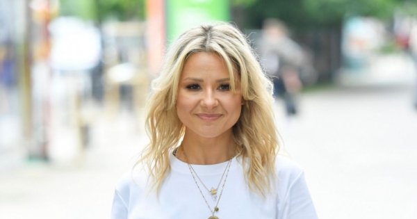 Ania Karwan zadała szyku w porannym programie? "Wow, a ja zawsze myślałam, że te spodnie to modowa porażka... aż do dziś!" - ktoś pisze