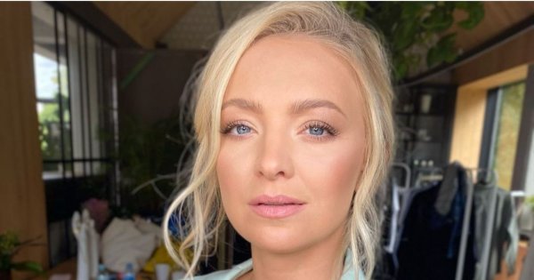 Barbara Kurdej-Szatan pokazała, jak spędza długi weekend: tenis w stodole, grill i.... owce!