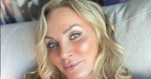 Eva Halina Rich ma 58 lat i właśnie zrzuciła ubrania. Te zdjęcia z Kalifornii to ogień! "Czas się zatrzymał"