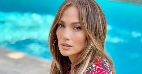 52-letnia Jennifer Lopez w bikini! W tym wieku taka figura?! Rozbiła bank tymi fotkami!