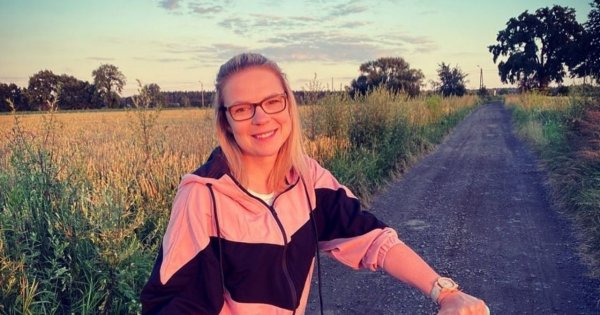 „Ślub od pierwszego wejrzenia” – Joanna Lazar w imprezowej stylizacji. "Ale Ty wyładniałaś" - komplementują fani