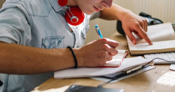 "Płacę dziecku za dobre oceny. Uważam, że dzięki temu wie, że ciężka praca popłaca"