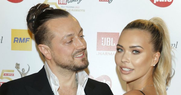 Baron i Sandra Kubicka jako jego "plus one" na Telekamerach 2022! Zwrócił się bezpośrednio do ukochanej ze sceny! Co powiedział?