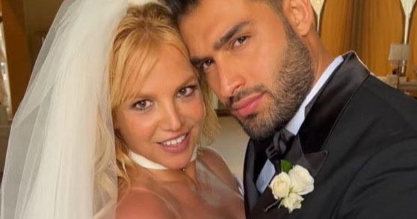 Suknia ślubna Britney Spears robi wrażenie! Kto ją zaprojektował i ile kosztowała? Będziecie w szoku!